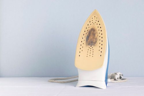 Como-limpiar-la-plancha-de-forma-sencilla-y-efectiva EcoNaturalHome •